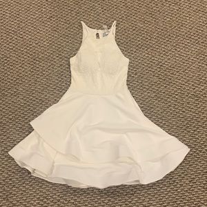 White B. Smart dress